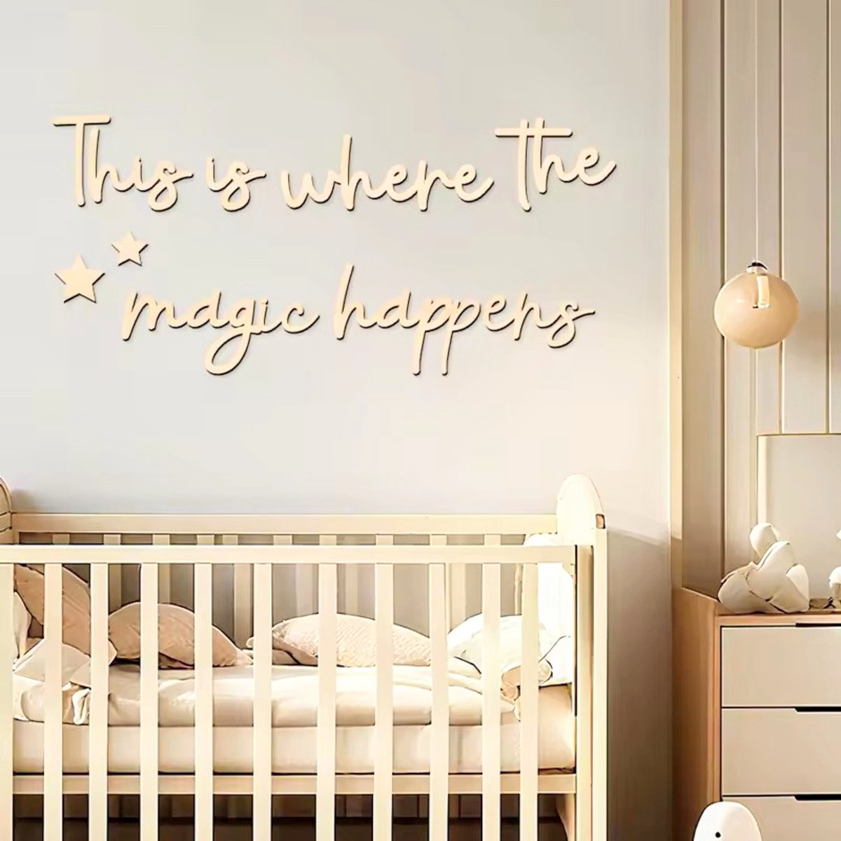 Houten wand tekst decoratie This is where the Magic Happens - hout - wanddecoratie - kinderkamer - kraamcadeau - baby - kind - motivational - quote