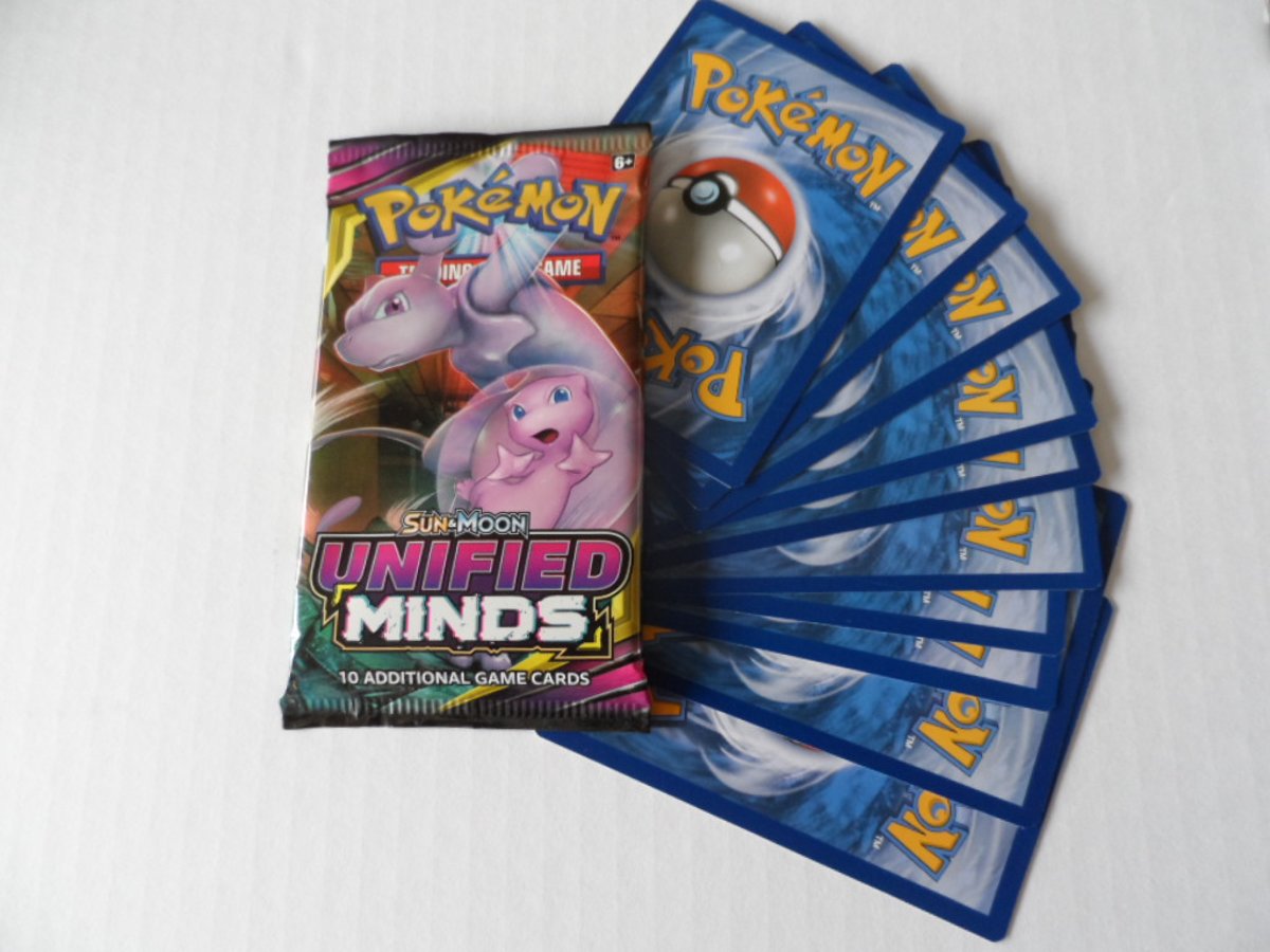 1 Pokemon Booster Unified Minds SM11 en 10 extra kaarten kado