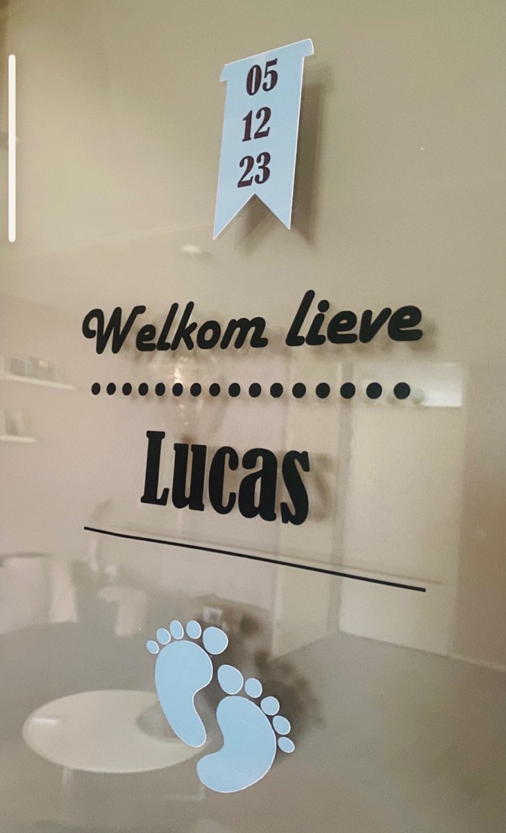 Raamsticker- Geboortesticker- Welkom Lieve- met Datum- Gepersonaliseerde sticker