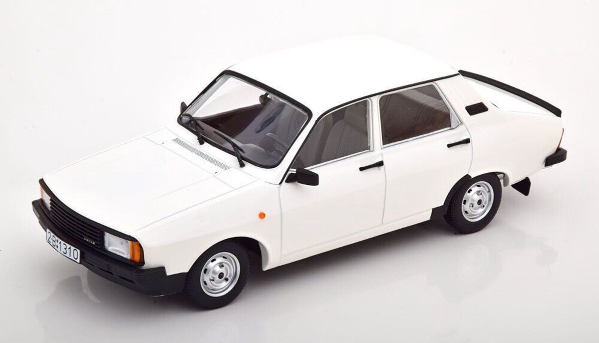 1:18 Diecast Modelcar Dacia 1310 L 1993 White Triple9