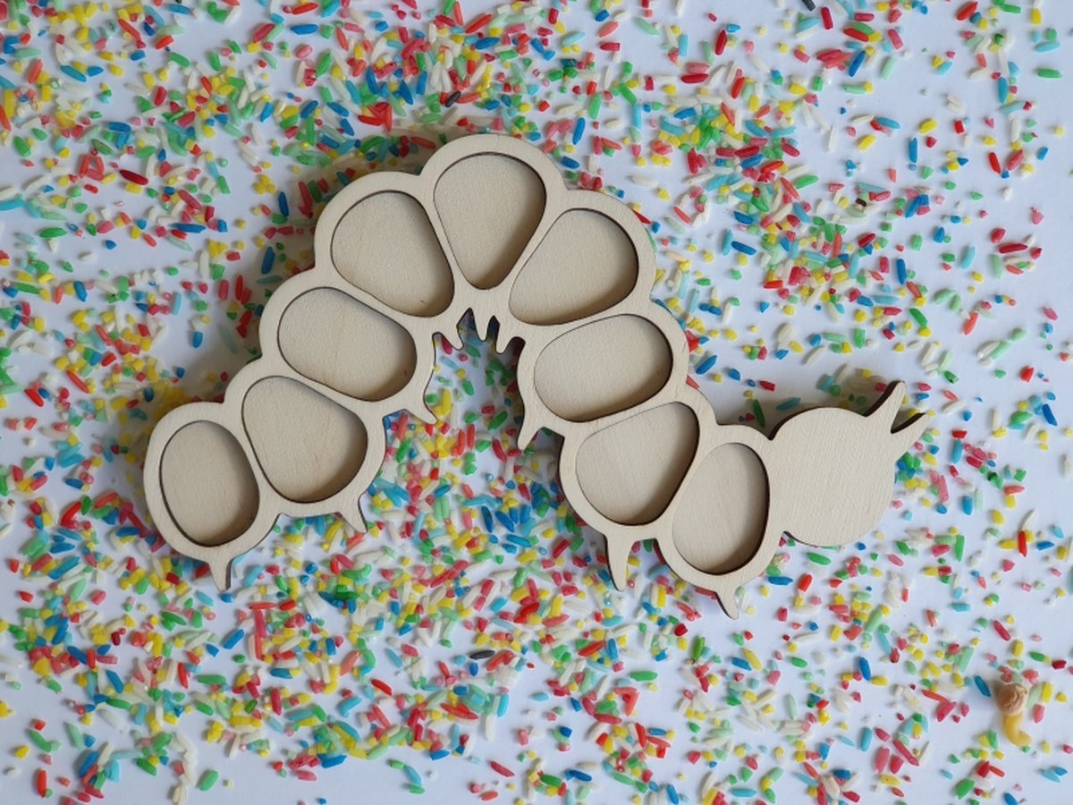 Speelframe Rups, Rupsje nooitgenoeg, Speeltray, Vulvorm voor rijst etc, Speelbak met montessori thema