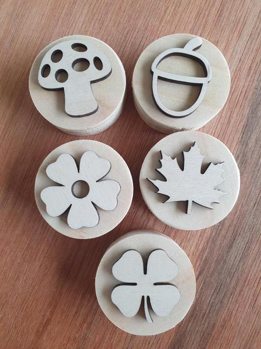 Zand en klei stempels - Natuur - Bloemen, Blad, Klavertje, Eikeltje, Paddestoel - Sensory play - Speelzand - Montessori - Vormen - Zandstempels - Kleistempels - Stempelen