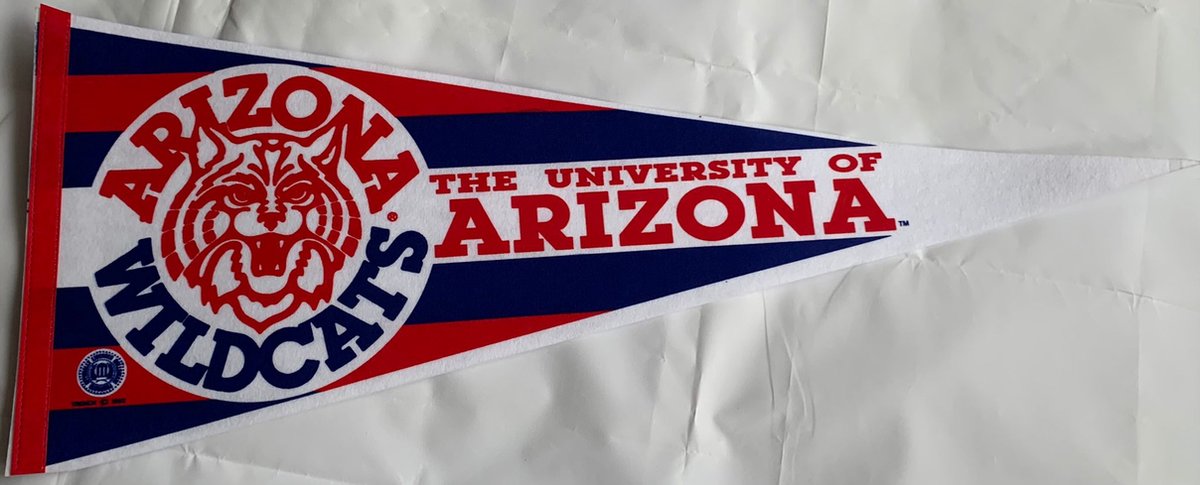 USArticlesEU - Arizona Wildcats - NCAA - University of Arizona  - vintage Vaantje - American Football - Sportvaantje - Wimpel - Vlag - Pennant - Rood/Wit/Blauw/Gestreept - 31 x 72 cm