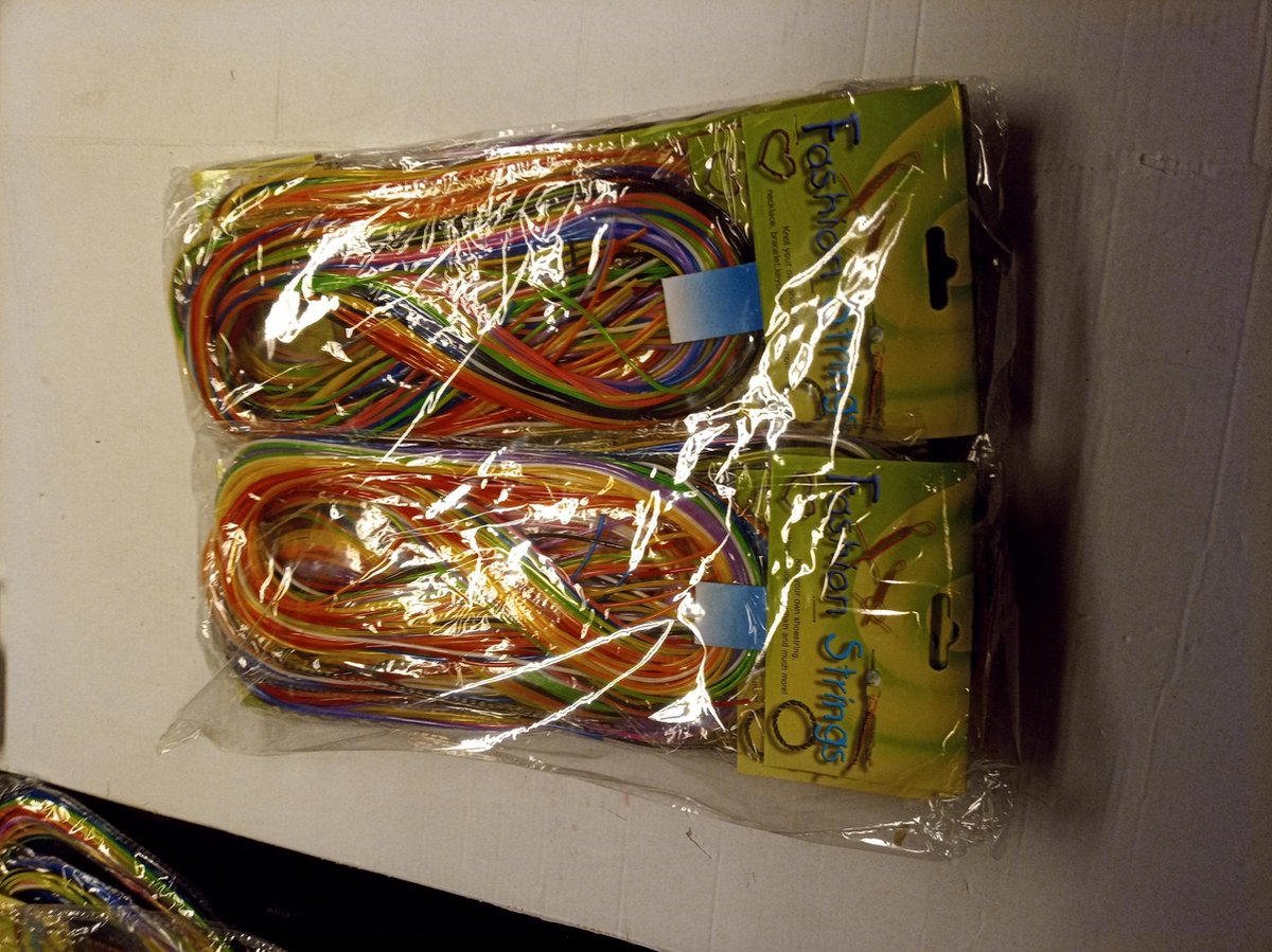 Scoubidou Touwtjes 30x100CM - Scoubidou Draad - knutseltouwtjes set van 3 pakjes ofte 90 draden