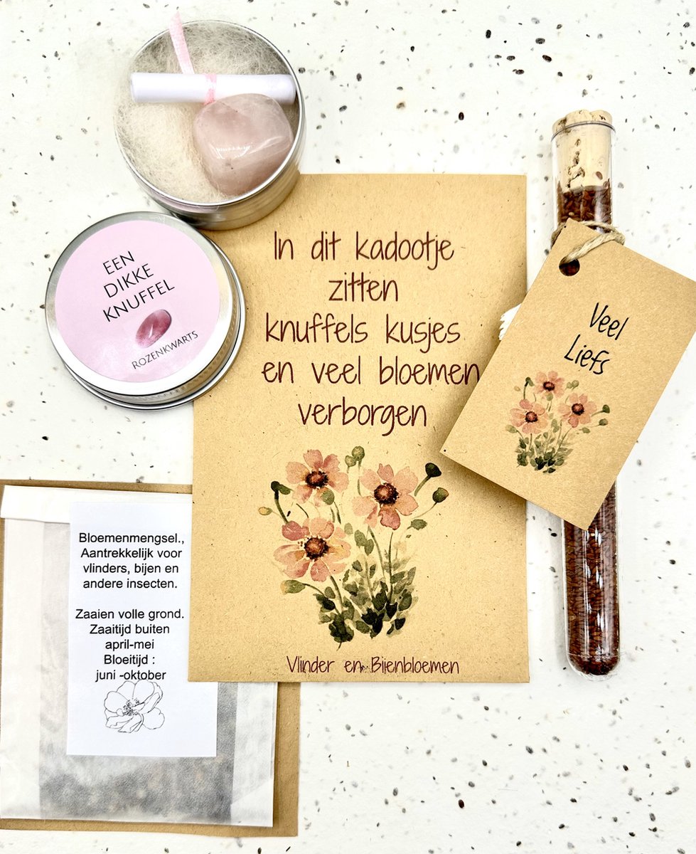 Veel Liefs, tuinkers, een dikke knuffel, edelsteen, rozenkwarts, zakje met bijen vlinderbloemen, kadootje, vriendin, gift, natuur,bloemen,