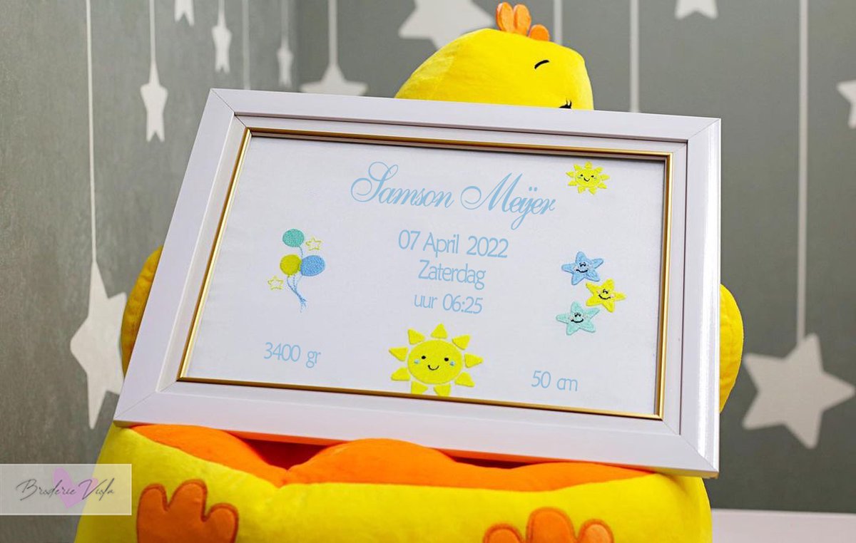 Gepersonaliseerd cadeau borduurkader.
