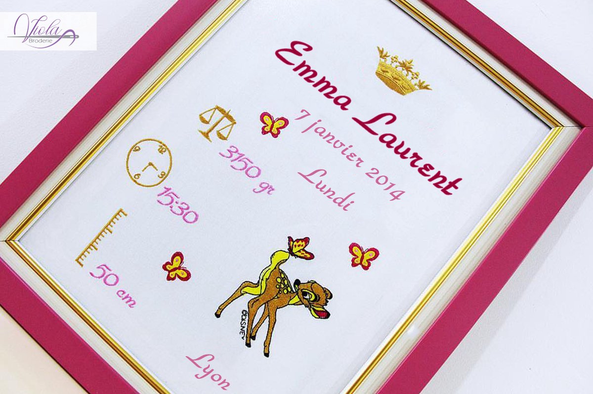 Persoonlijk cadeauborduurwerk in een frame met het karakter van Bambi 25x30cm/Personalized gift embroidery frame with character of Bambi 25x30cm