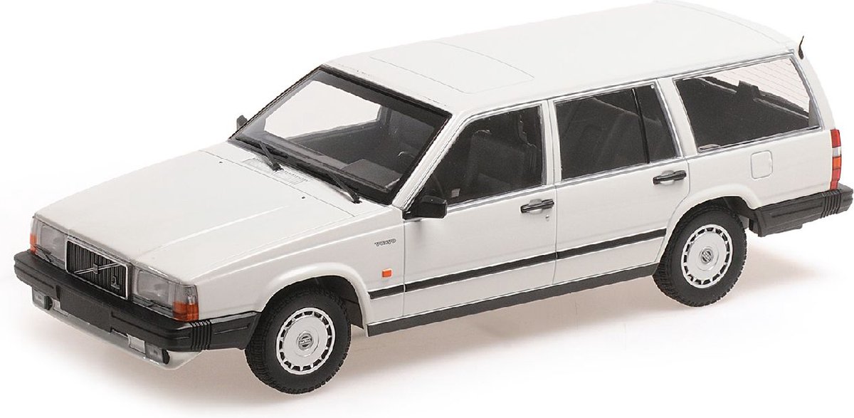 Volvo 740 GL Break 1986 - 1:18 - Minichamps