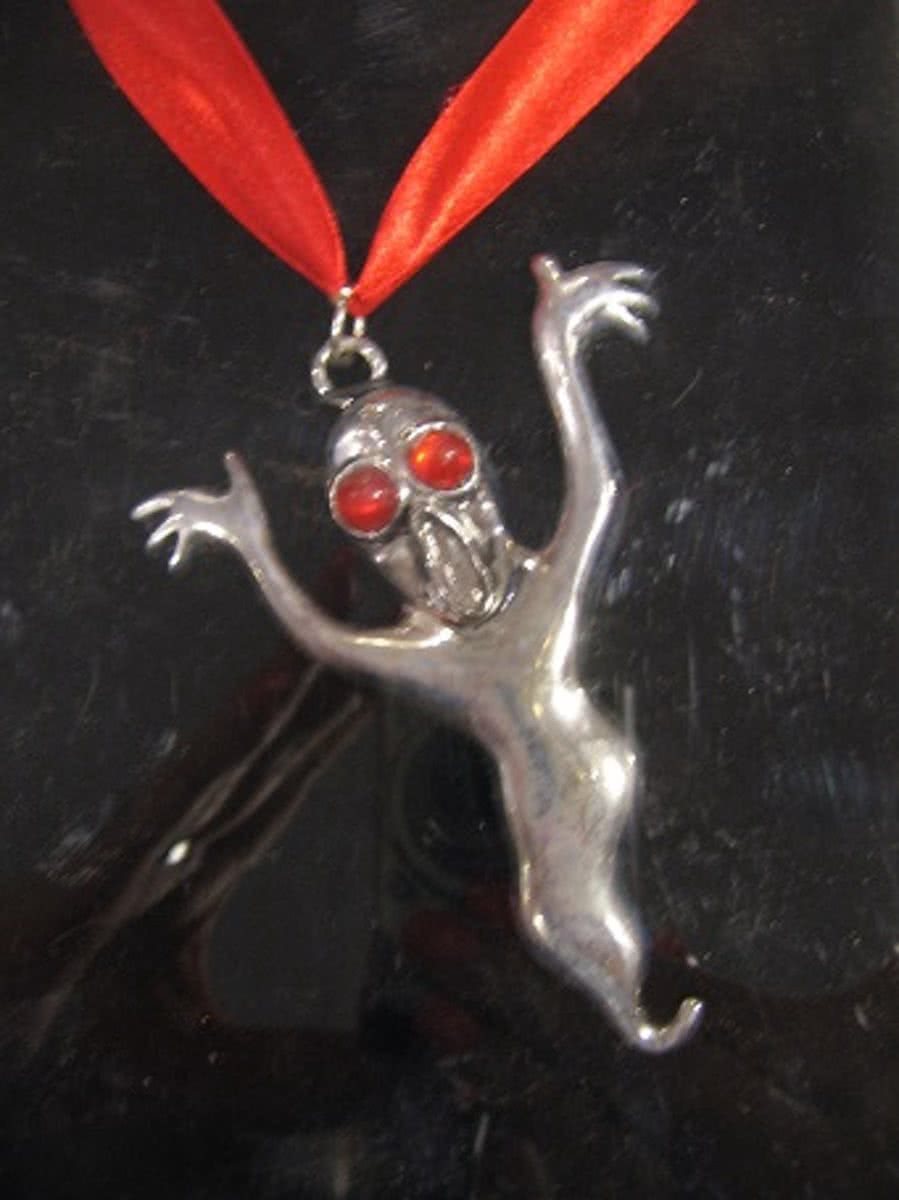 spook hanger aan lint