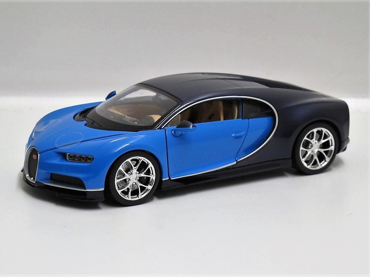 Welly Bugatti Chiron - Blauw/Donkerblauw - Schaal 1:24
