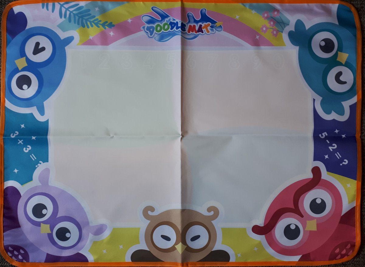 Doodle Mat - Uilen - Watermat om te kleuren - 78x58cm. - Tekenmat - Kleuren en tekenen - inclusief 2 Pennen - Geen Geklieder - Cadeau Tip - Sint Kerst