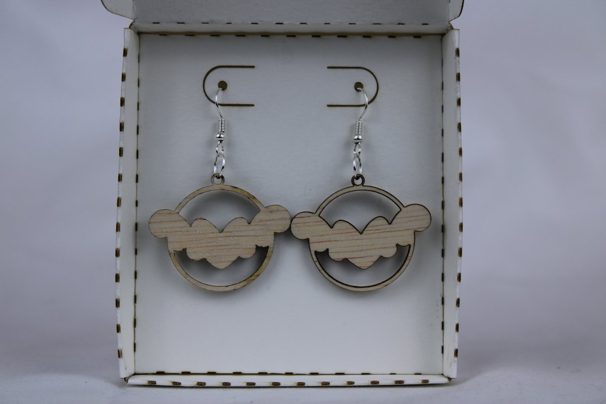 Oorbellen cirkel met vliegend hartje