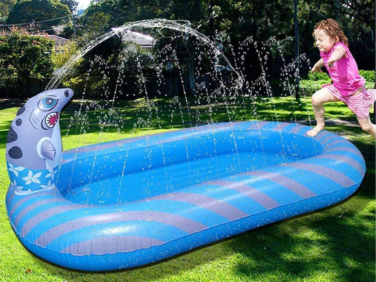 Opblaasbaar zwembad met fontein en sproeisysteem - haai variant - kinderzwembad - sproeier - waterfontein - strandspeelgoed - babyzwembad