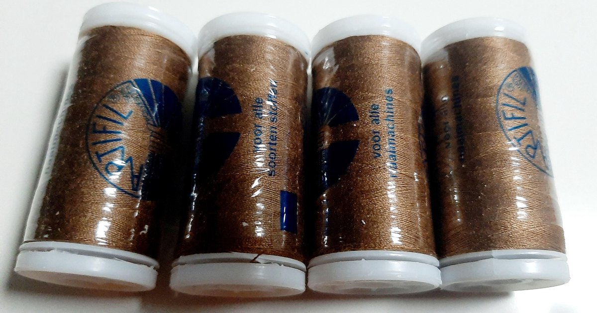 4 klosjes artifil bruin naaigaren - 4x 200 meter garen - polyester bruin - col 2186
