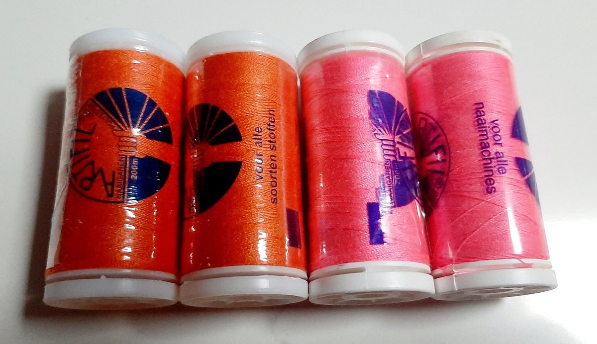 4 klosjes artifil garen naaigaren - 4x 200 meter garen -set 2x neon oranje col. 1278 en 2x col. neon roze col. 1254