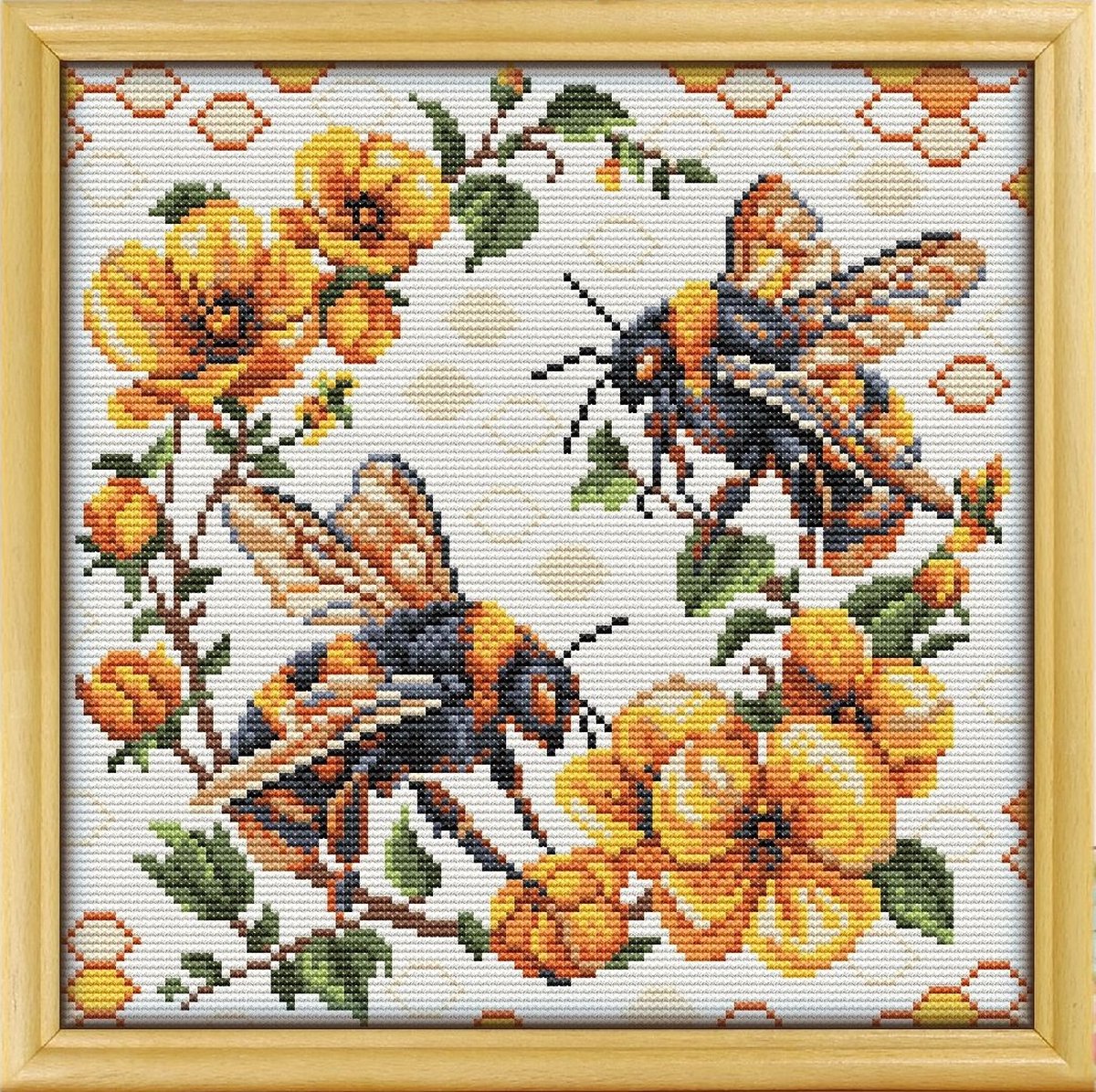 Borduurpakket Awesome Pattern Studio - Bumblebees Among Flowers - Bijen in Bloemen