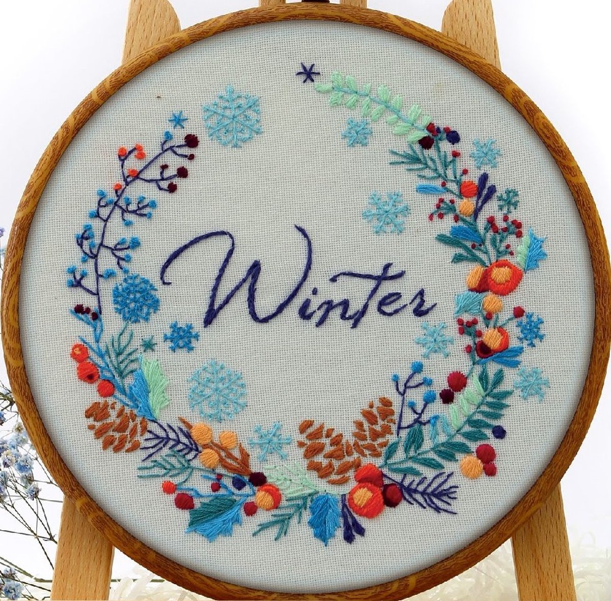 Borduurpakket vrij borduren - Awesome Pattern Studio - Winter Wreath - Winter krans
