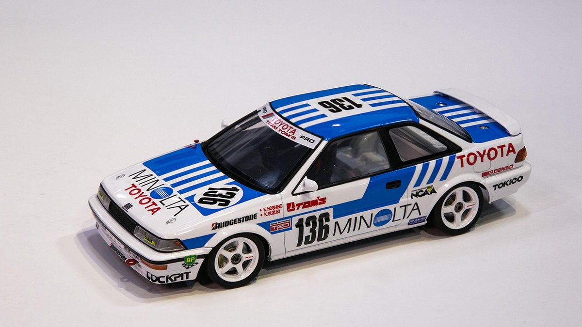 1:24 Beemax 24010 Toyota Corolla Levin AE92 88 Gr.A Plastic kit