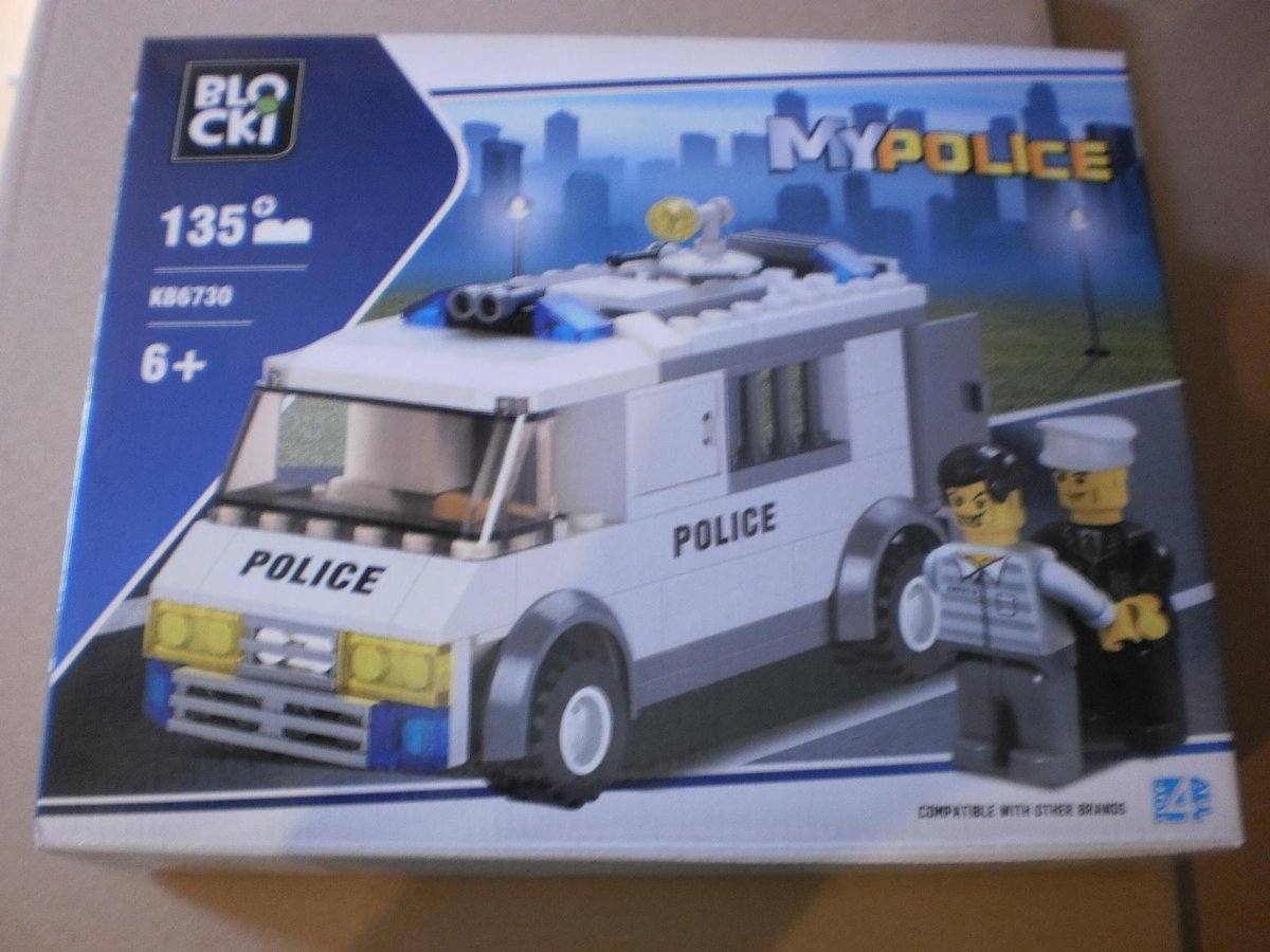 Bouwstenen Politiebus van Blocki met 2 figuren