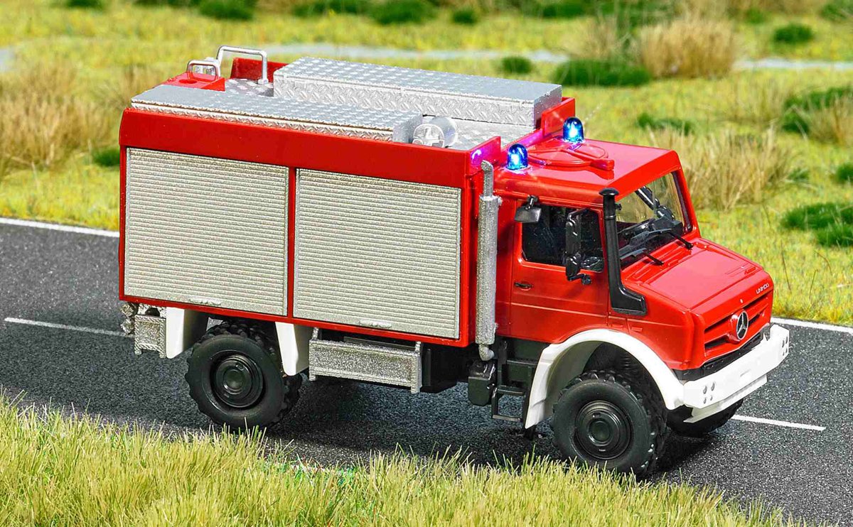 MERCEDES UNIMOG FEUERWEHR H0