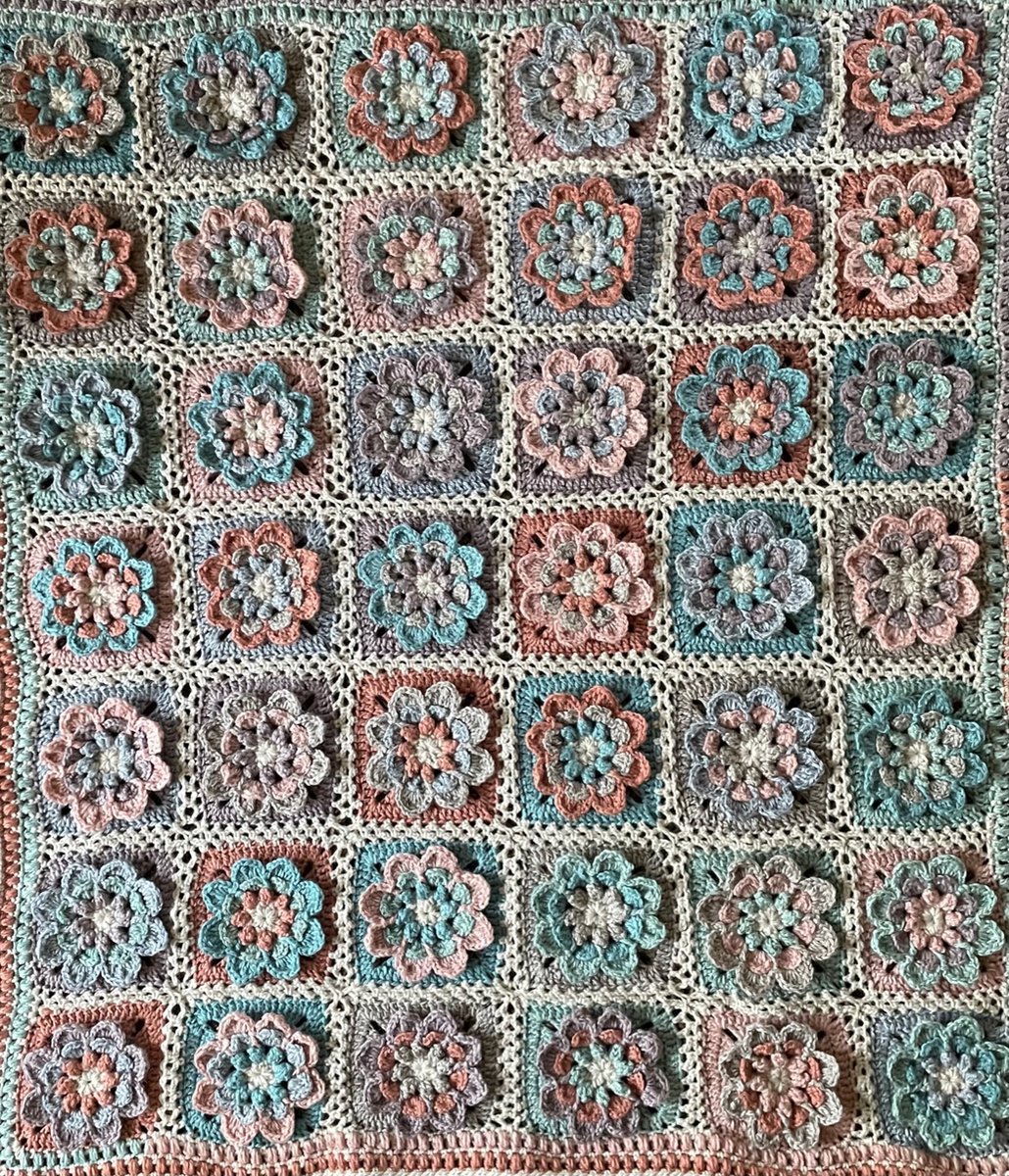 HAAKPAKKET PLAID/WANDKLEED POTPOURRI.