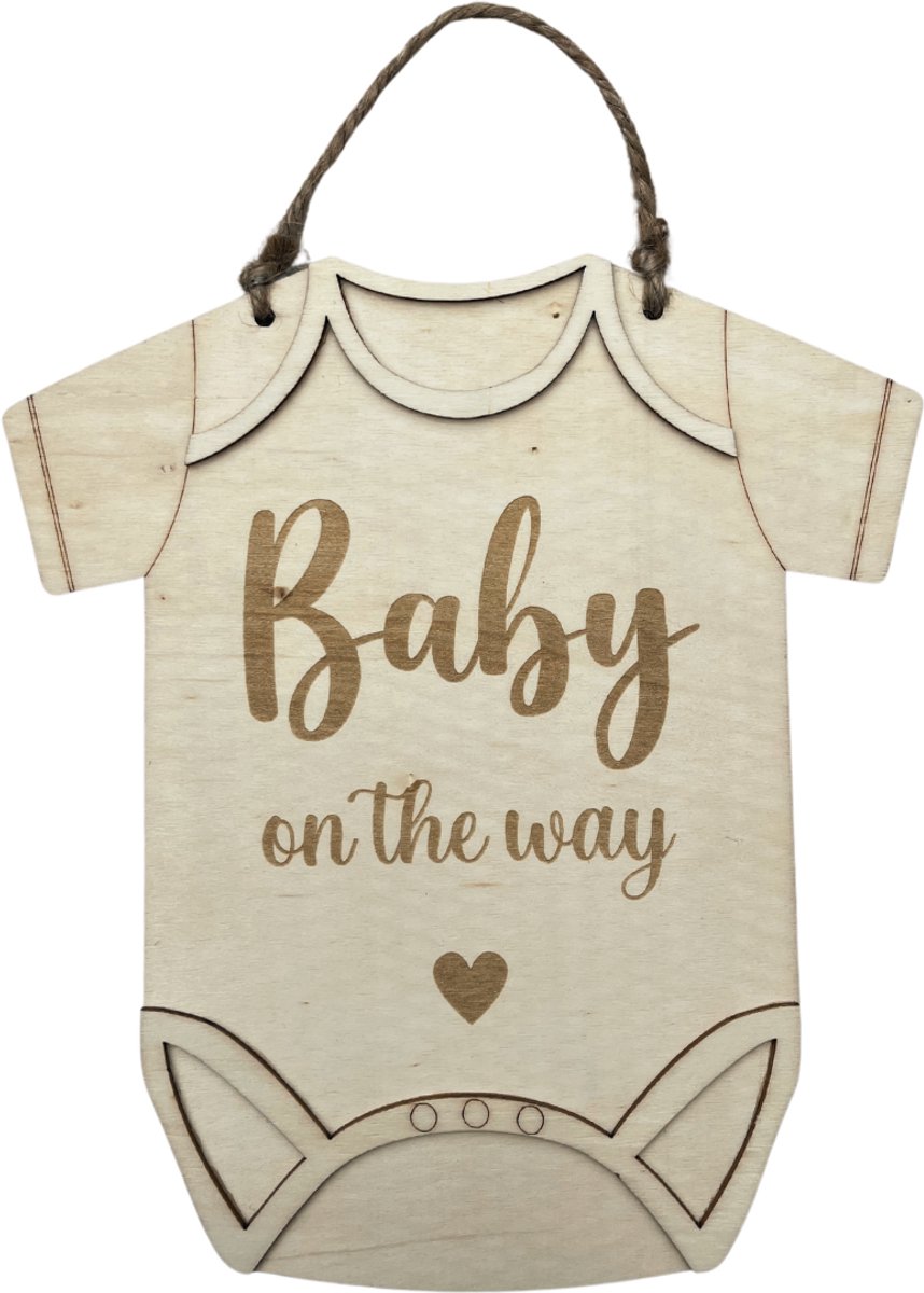 Houten Romper Baby on the Way - Uniek Cadeau voor aanstaande Ouders - uniek zwangerschapsaankondiging