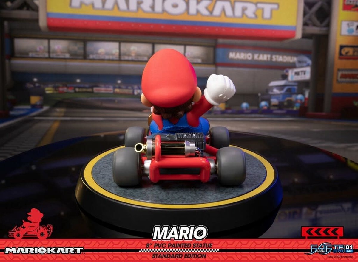 Super Mario: Mario Kart PVC Statue