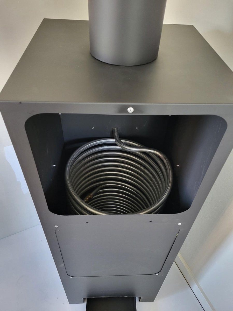 zwembadverwarming Black One voor grote zwembaden zwembadkachel zwembadheater houtgestooktezwembadverwarming.nl incl aansluitset voor 32 mm pomp