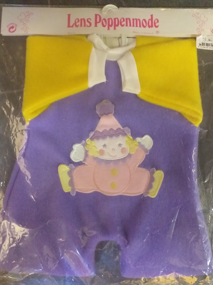 vrolijk pakje met clown - maat 50 - Lens poppenmode