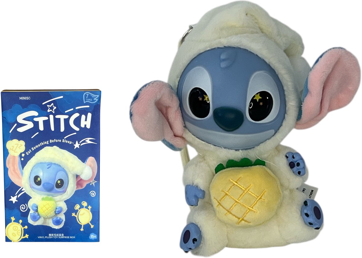 MiniSo Stitch Vinyl Plush Toy geel – Disney Stitch Figuur in Pyjama – Eat Something Before Sleep Collectie – 6 kleuren – zacht pluche – Cadeau voor Fans