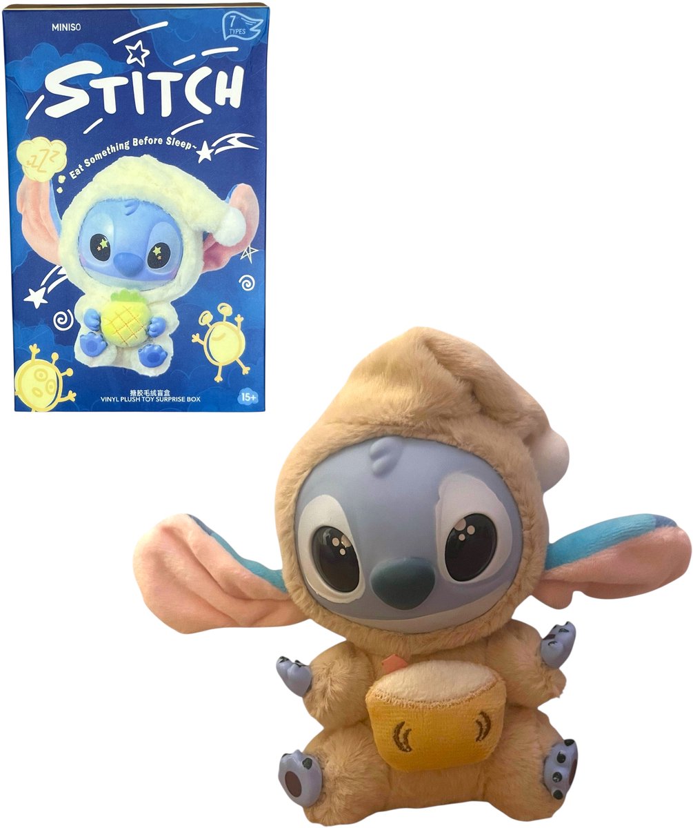Miniso Stitch Vinyl Plush Toy bruin – Disney Stitch Figuur in Pyjama – Eat Something Before Sleep Collectie – 6 kleuren – zacht pluche – Cadeau voor Fans