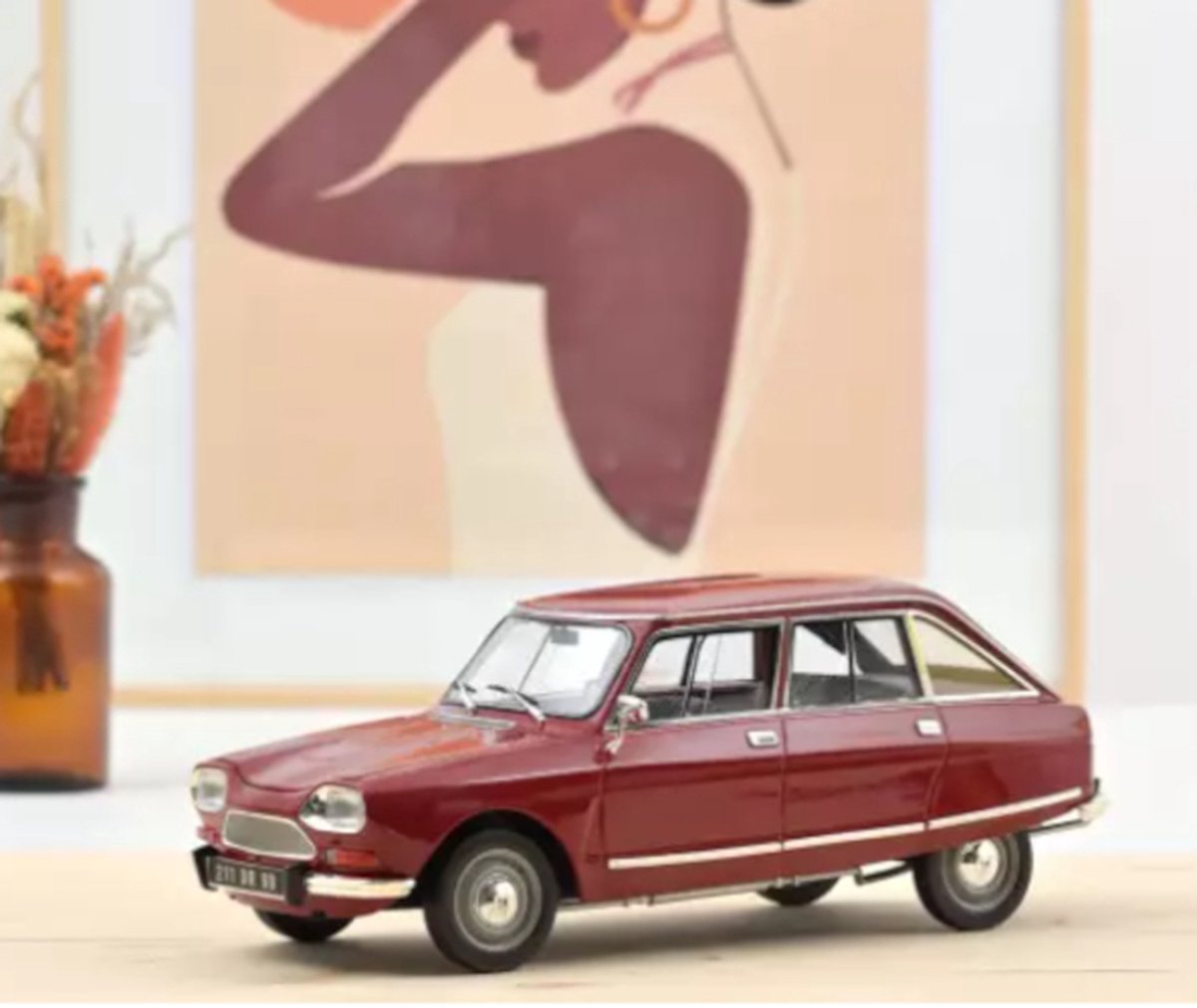 Citroen Ami 8 Club 1969 Massena Rood - Model 1/18 Norev Limited Edition