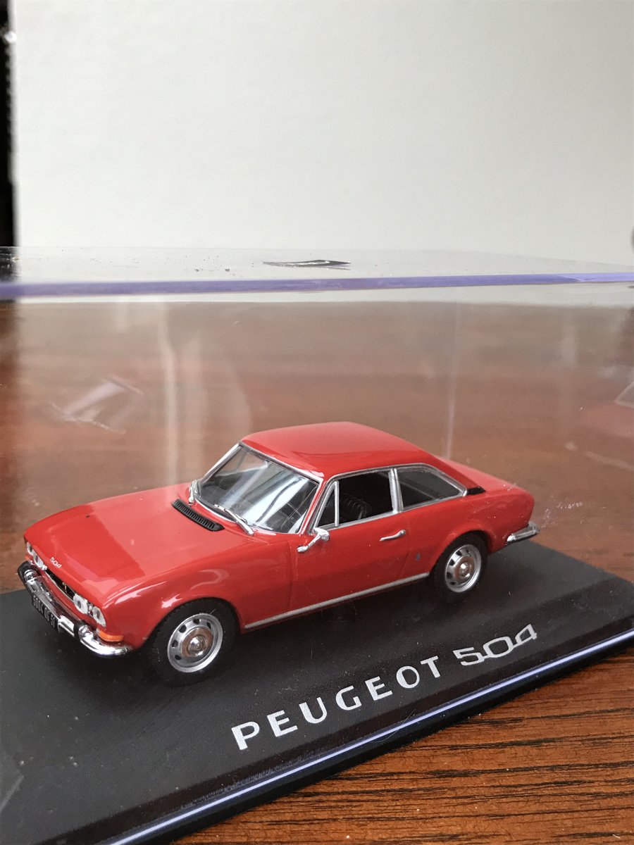Peugeot 504 Coupé Rood Norev 1:43