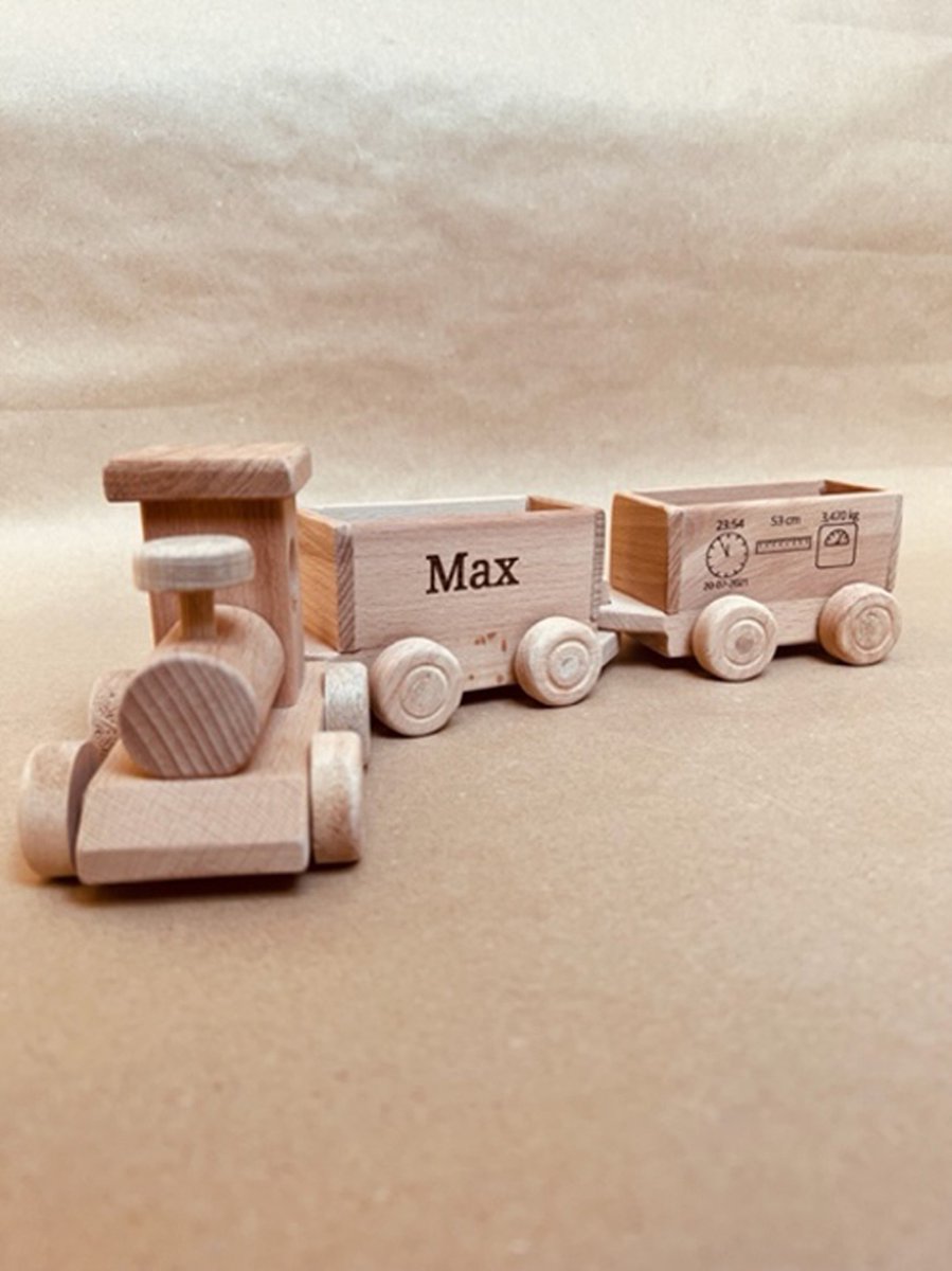 Houten trein incl. naam graveren