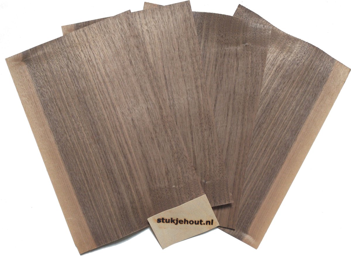 Fineer: Noten kwartiers, 4 vellen fineer van stukjehout.nl