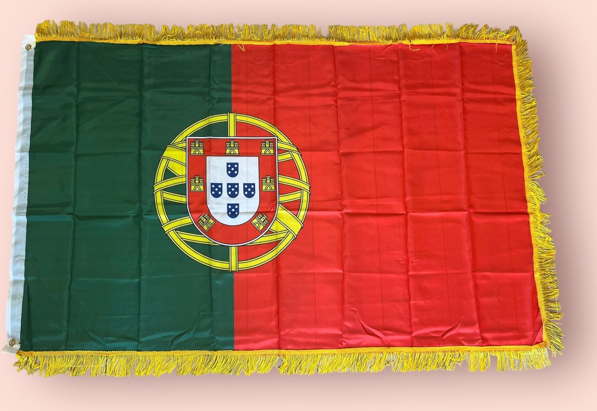 VlagDirect - Luxe Portugese vlag - Luxe Portugal vlag - 90 x 150 cm - Franjes.