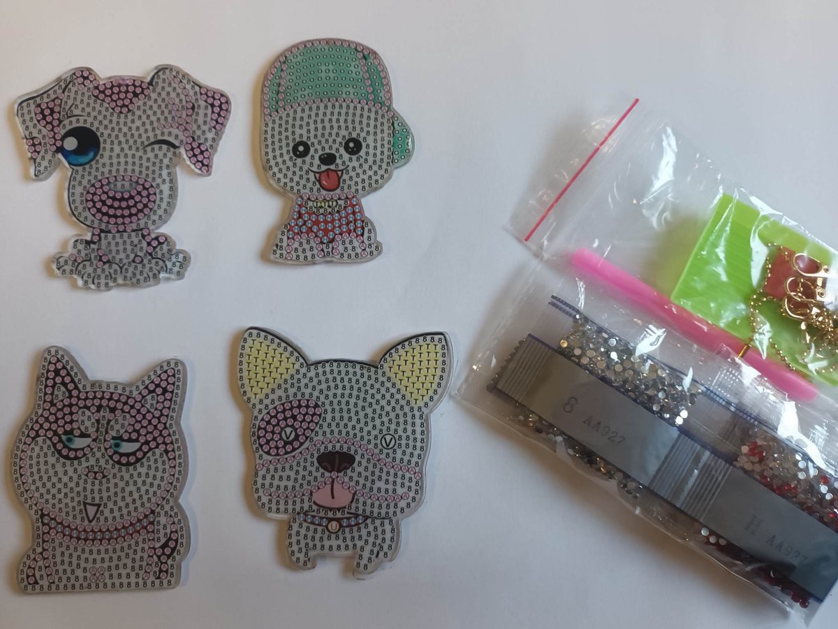 Diamond Painting Sleutelhangers - Maak zelf de Mooiste sleutelhanger - Funny Hondjes - 4 stuks