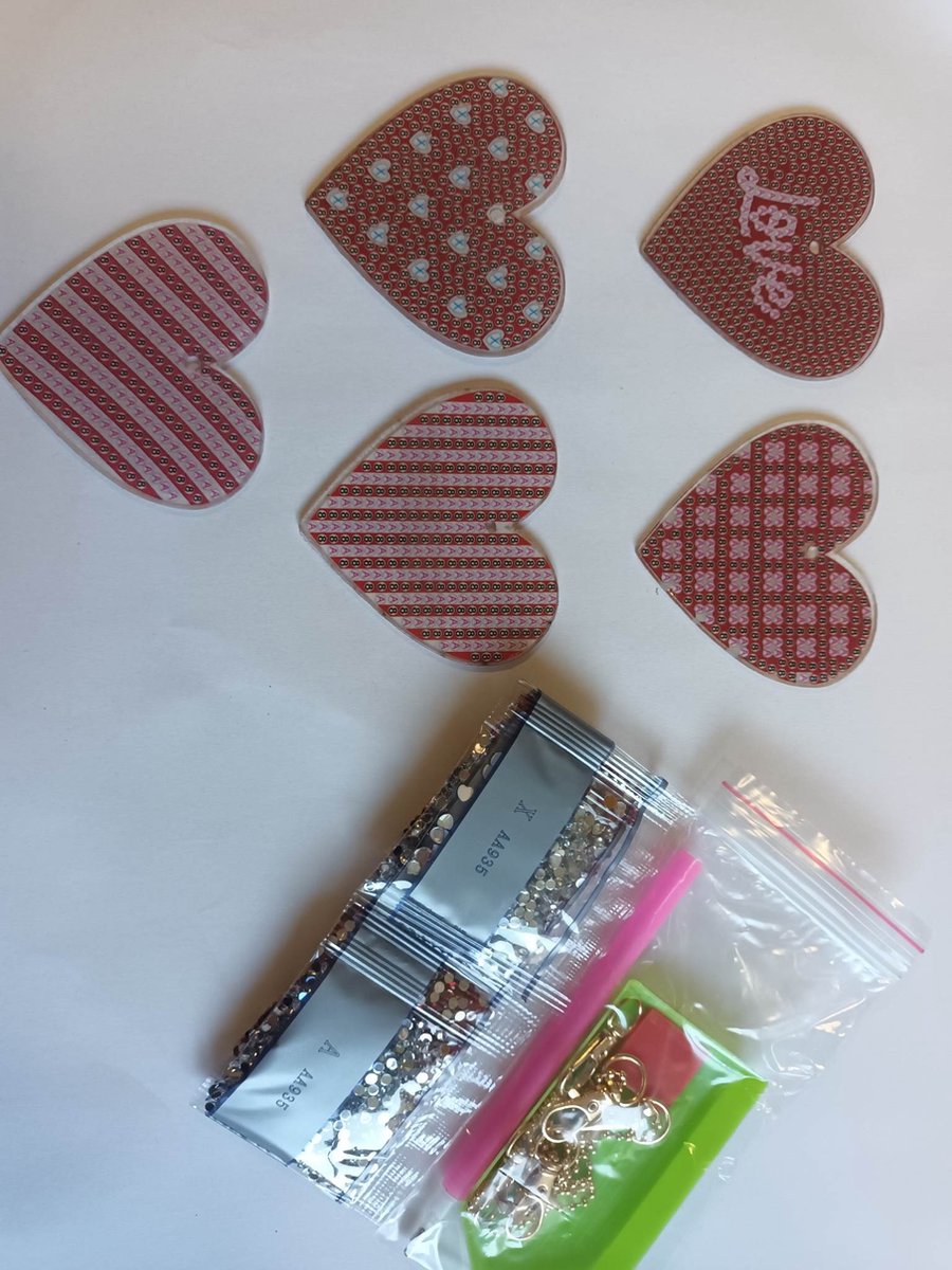 Diamond Painting Sleutelhangers - Maak zelf de Mooiste sleutelhanger - Hartjes - 5 Stuks