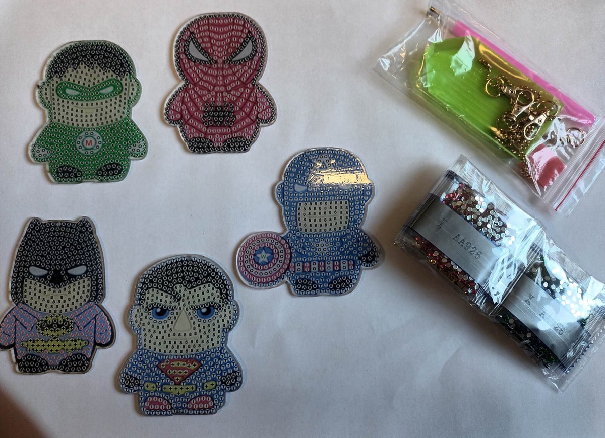 Diamond Painting Sleutelhangers - Maak zelf de Mooiste sleutelhanger - Superhelden - 5 stuks